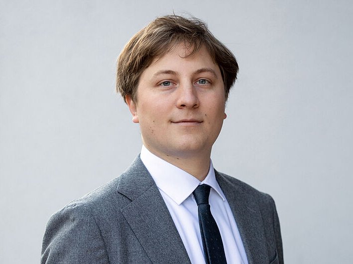 Portraitfoto von Hannes Moser