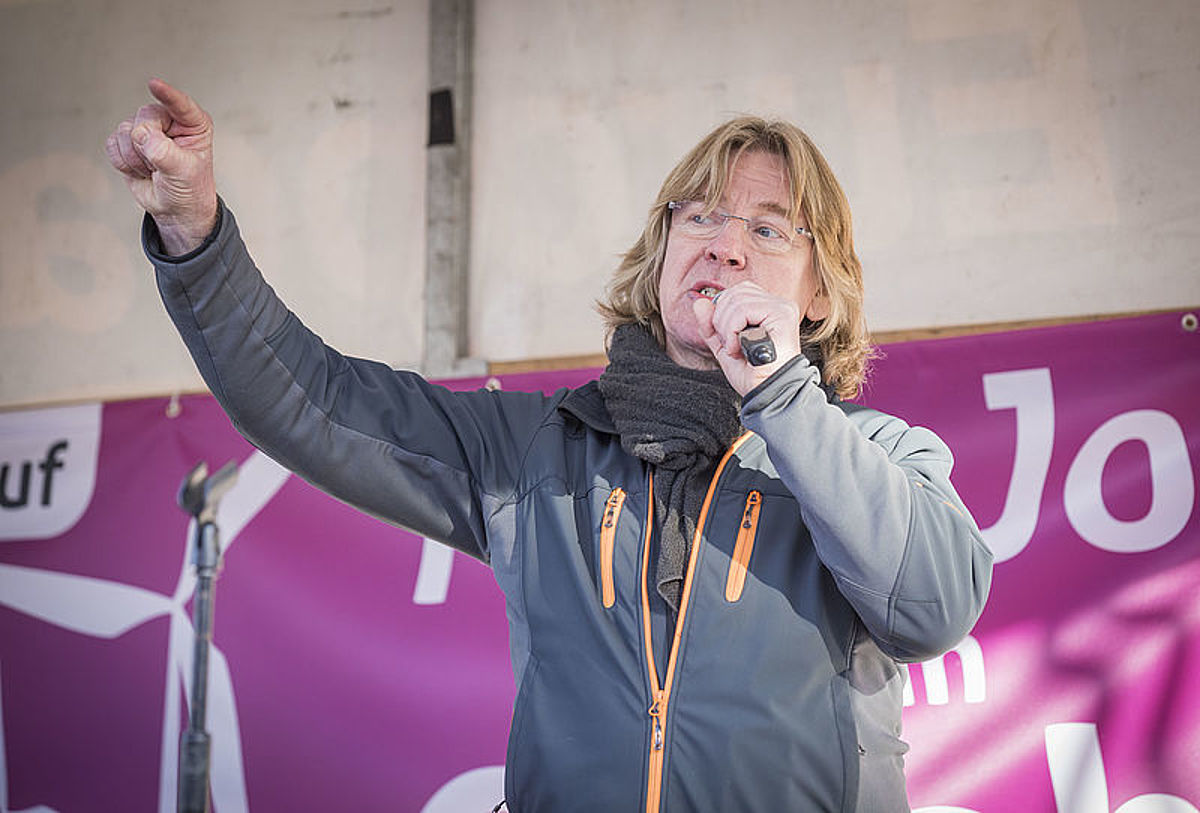 Jan Teut auf der Kundgebung "Windkraft ist unser Beruf" in Potsdam