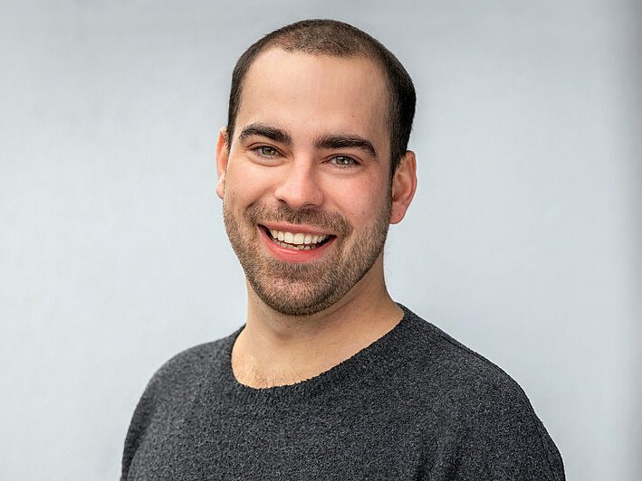 Portraitfoto von Lukas Sweetwood