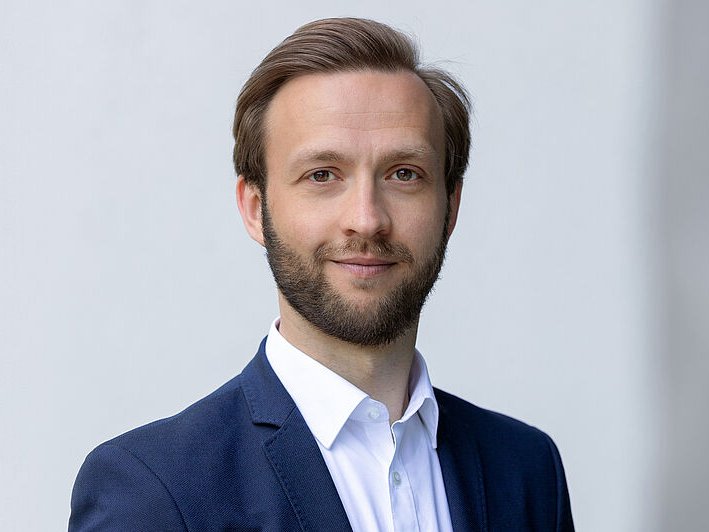 Portraitfoto von Viktor Gareis