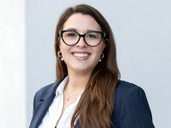 Portraitfoto von Laur-Marie Hoppe
