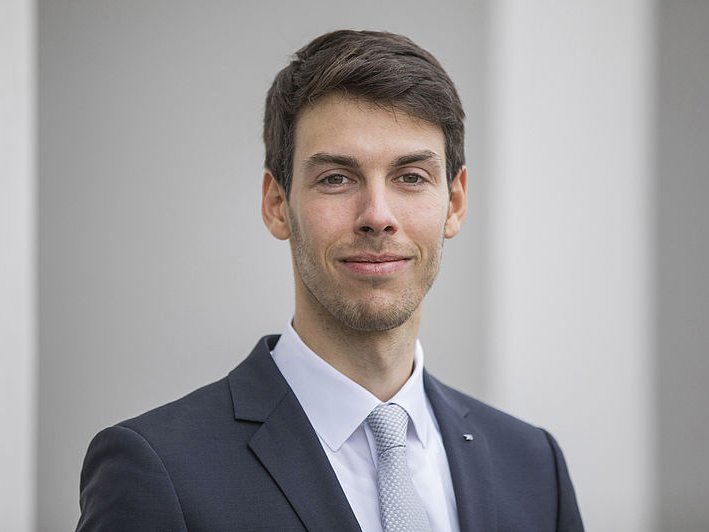 Portraitfoto von Mirko Moser Abt