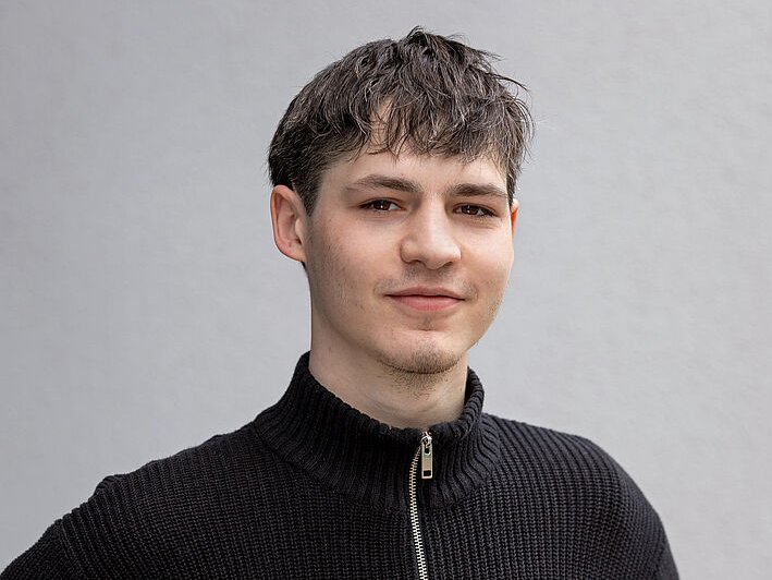 Portraitfoto von Leander Stahl