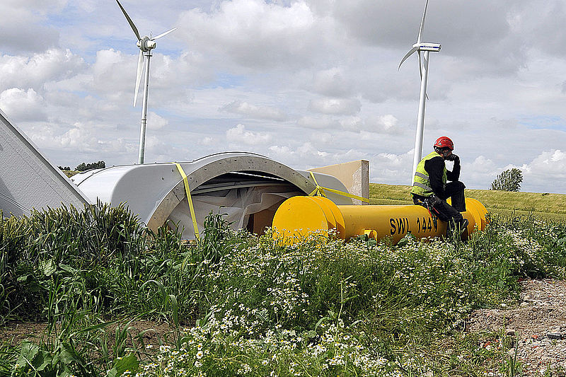 Monteur / Anlagenteile im Windpark in Schleswig-Holstein © BWE/Tim Riediger