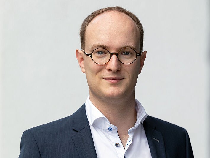 Portraitfoto von Paul Helm