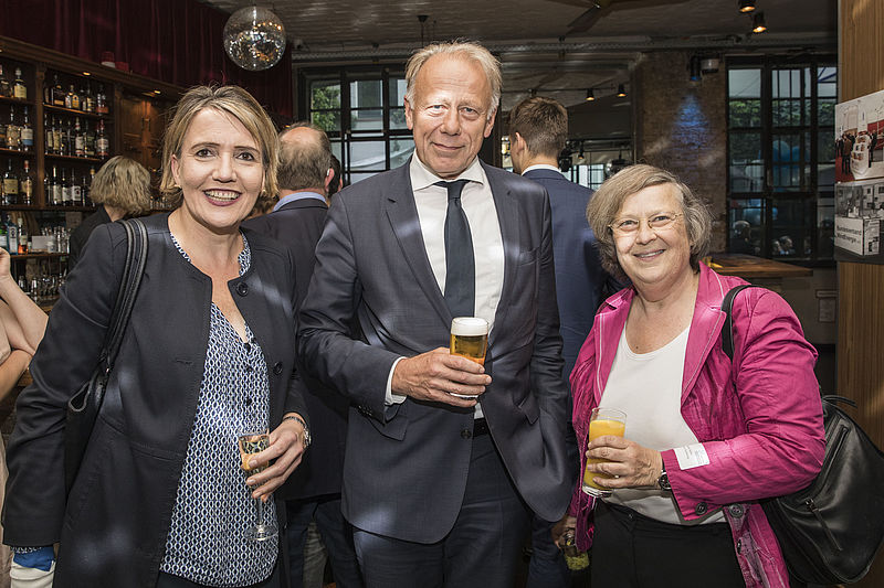 Dr. Simone Peter, Jürgen Trittin und Bärbel Höhn von Bündnis90/Die Grünen, © BWE/Silke Reents Dr. Simone Peter, Jürgen Trittin und Bärbel Höhn von Bündnis90/Die Grünen, © BWE/Silke Reents