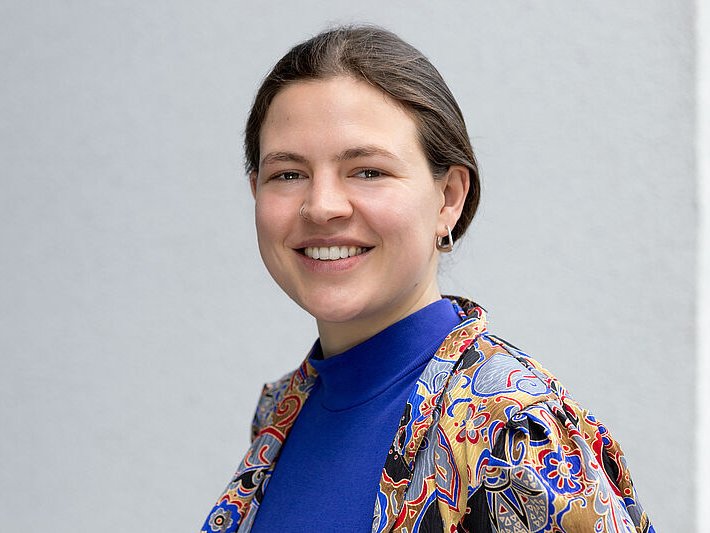Portraitfoto von Alice Schulte