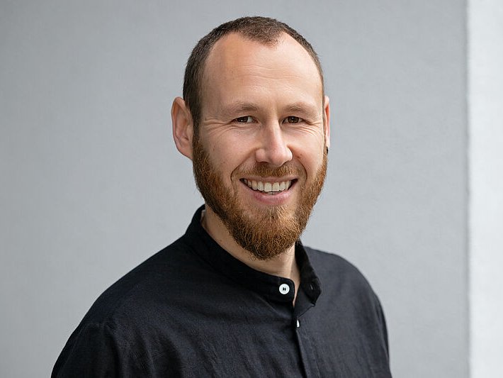 Portraitfoto von Dr. Andreas Röhsler