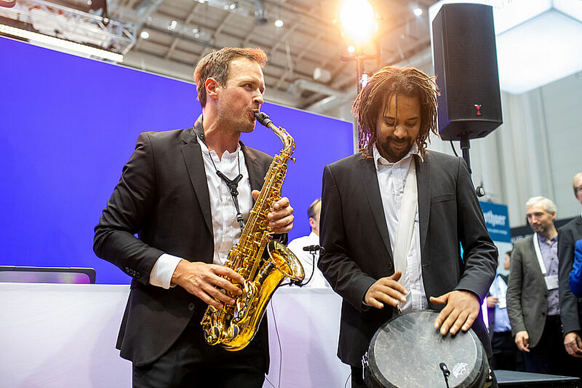 Musiker auf der BWE Standparty