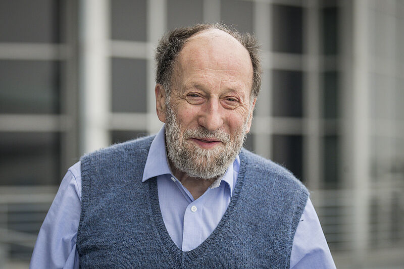 Portraitfoto von Dieter Fries