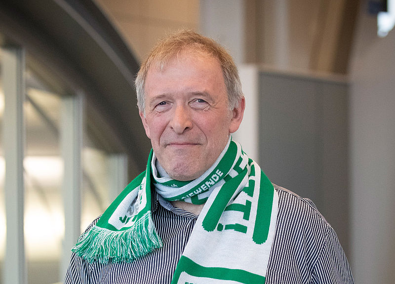 Portraitfoto von Jürgen Ebert